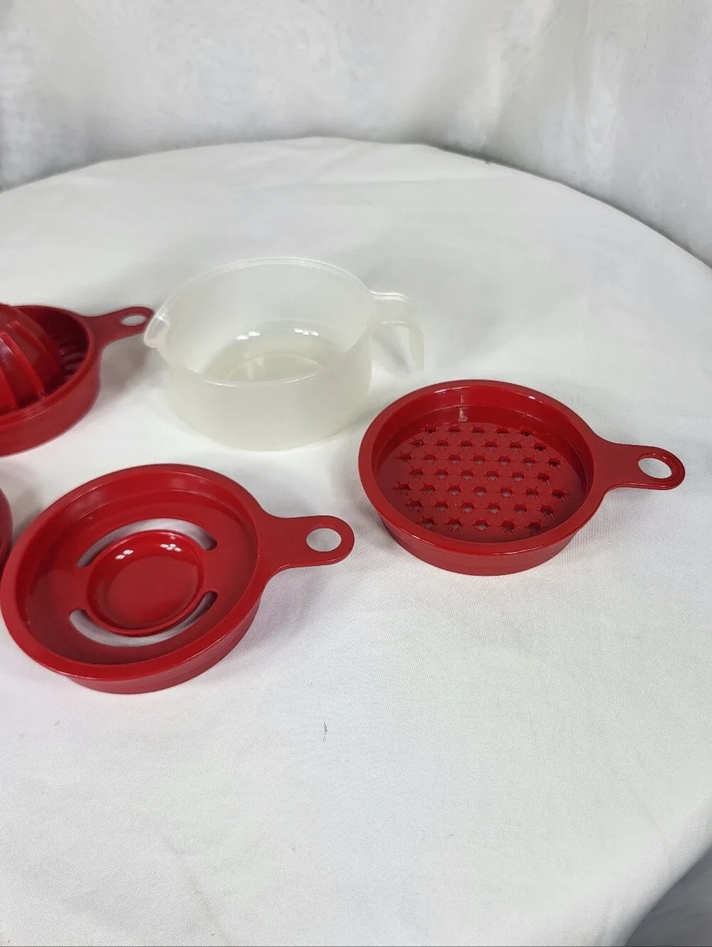 Tupperware 5pc Cooks Maid Juicer Grator Strainer Egg Seperator Set